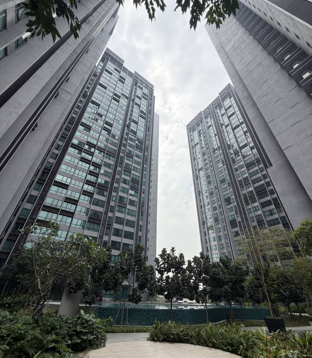 Cubic Botanical condominium towers